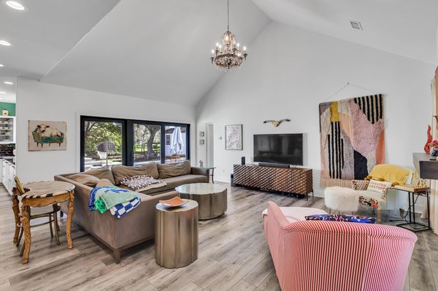 295 County Road 687, Angleton, TX 77515