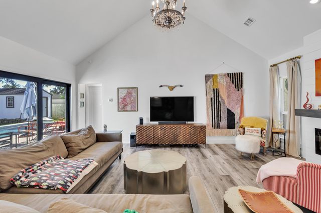 295 County Road 687, Angleton, TX 77515