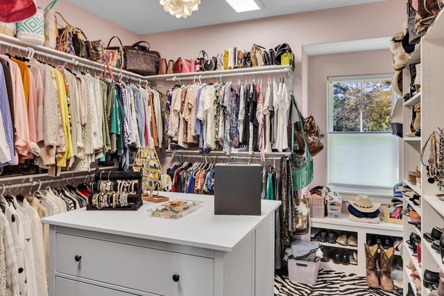 295 County Road 687, Angleton, TX 77515