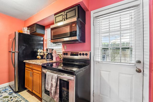 3326 Burke Road 68, Pasadena, TX 77504
