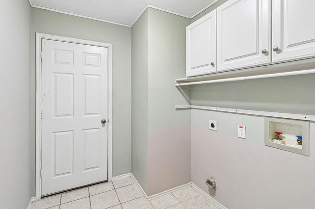 503 Angela Lane, Euless, TX 76039