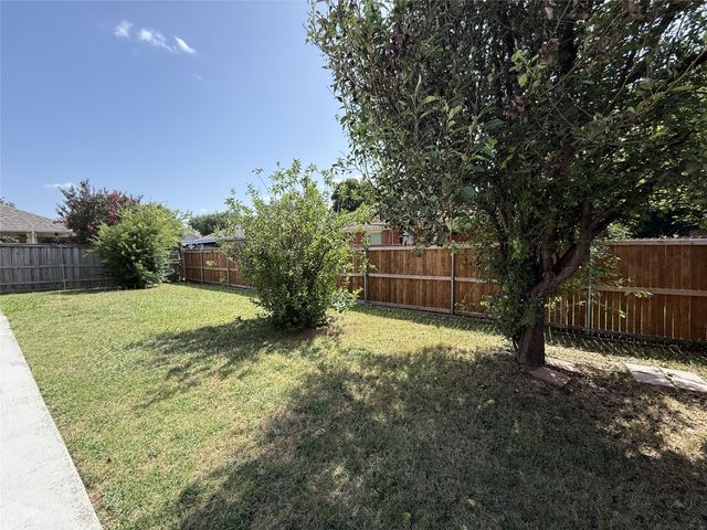 503 Angela Lane, Euless, TX 76039