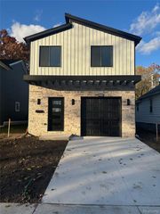 1019 E George Avenue, Hazel Park, MI 48030