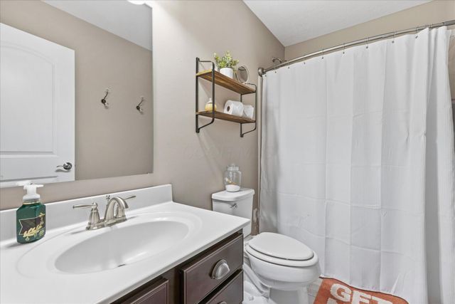 3033 Pasture Ridge Drive, Powell, OH 43065