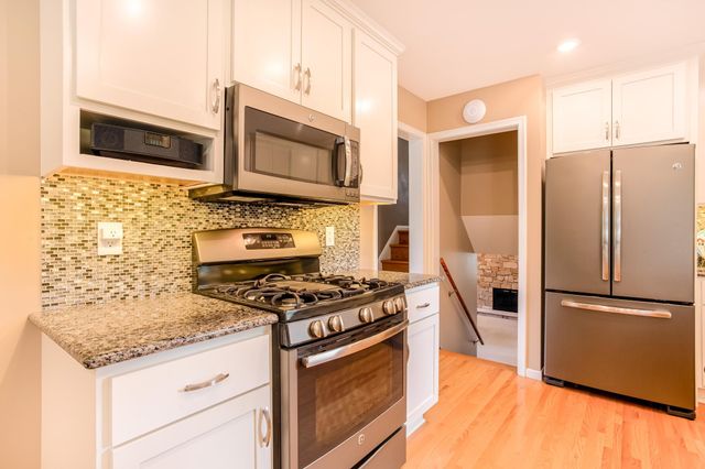 80 Logan Parkway NE, Fridley, MN 55432