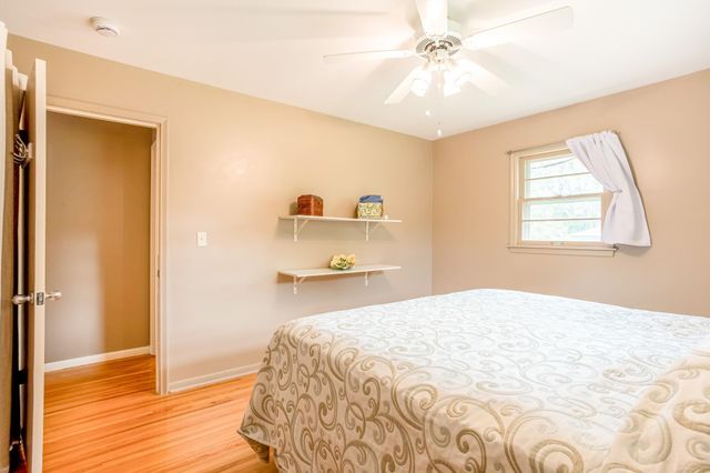 80 Logan Parkway NE, Fridley, MN 55432