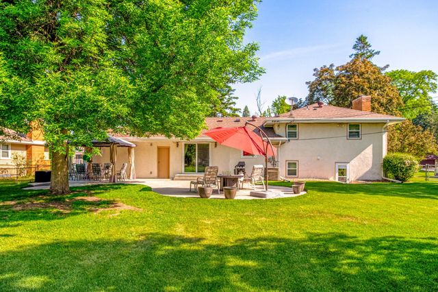 80 Logan Parkway NE, Fridley, MN 55432