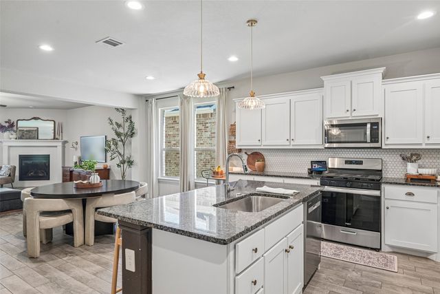 1306 Trailblazer Way, Northlake, TX 76247