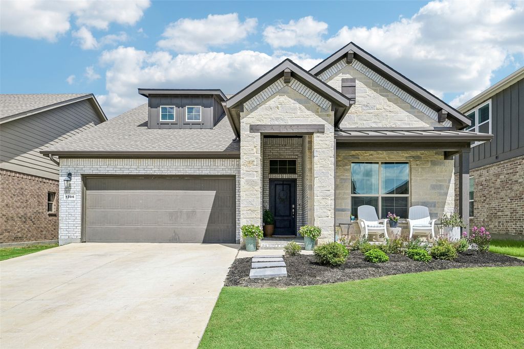 1306 Trailblazer Way, Northlake, TX 76247
