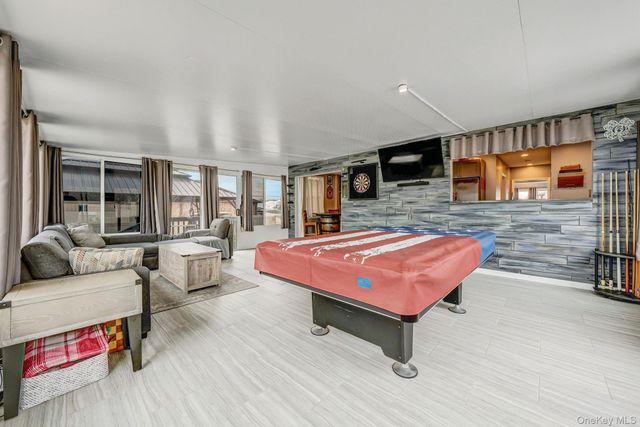 244 S Bayview Avenue, Amityville, NY 11701