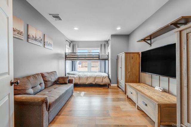 244 S Bayview Avenue, Amityville, NY 11701