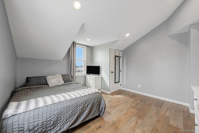 244 S Bayview Avenue, Amityville, NY 11701