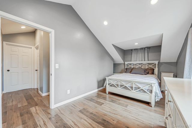 244 S Bayview Avenue, Amityville, NY 11701