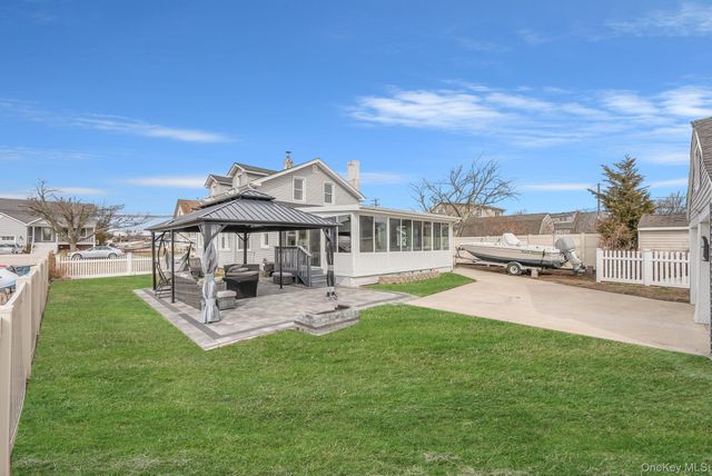 244 S Bayview Avenue, Amityville, NY 11701