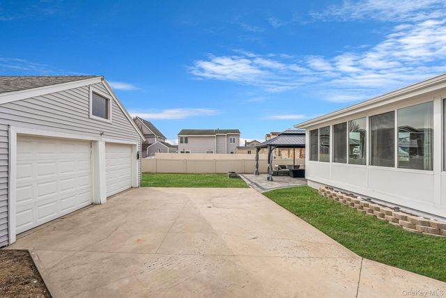 244 S Bayview Avenue, Amityville, NY 11701