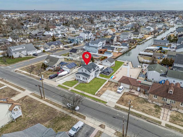 244 S Bayview Avenue, Amityville, NY 11701