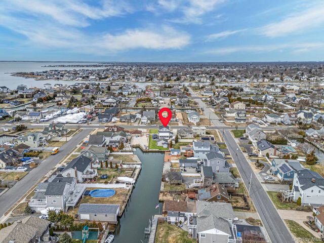 244 S Bayview Avenue, Amityville, NY 11701