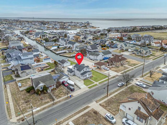 244 S Bayview Avenue, Amityville, NY 11701