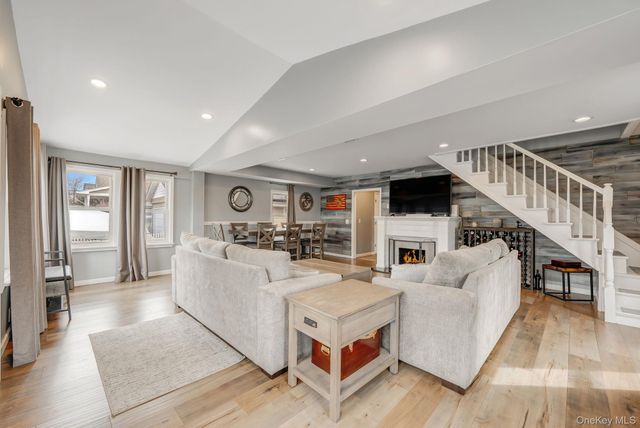 244 S Bayview Avenue, Amityville, NY 11701