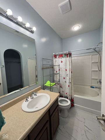 206 Meridian Gardens Lane, Indianapolis, IN 46217