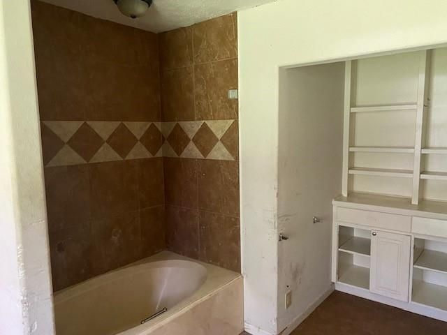 705 W Norris Street, El Campo, TX 77437