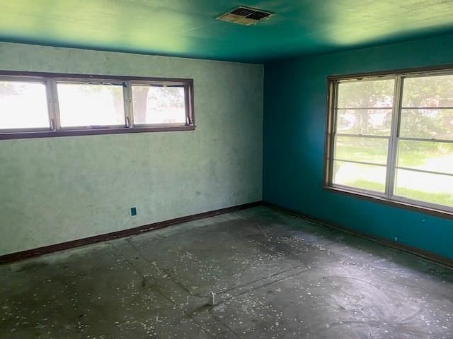 705 W Norris Street, El Campo, TX 77437