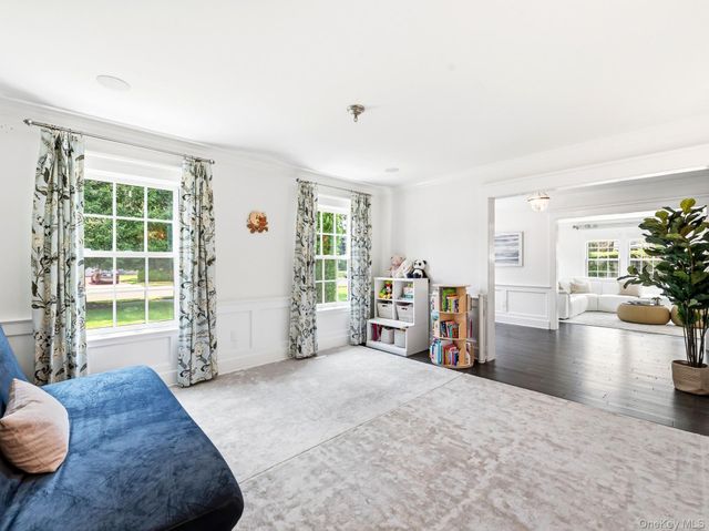 278 Stewart Avenue, Garden City, NY 11530