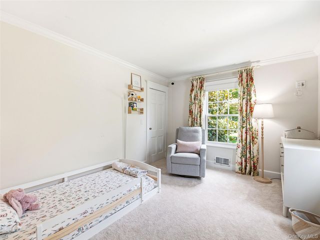 278 Stewart Avenue, Garden City, NY 11530