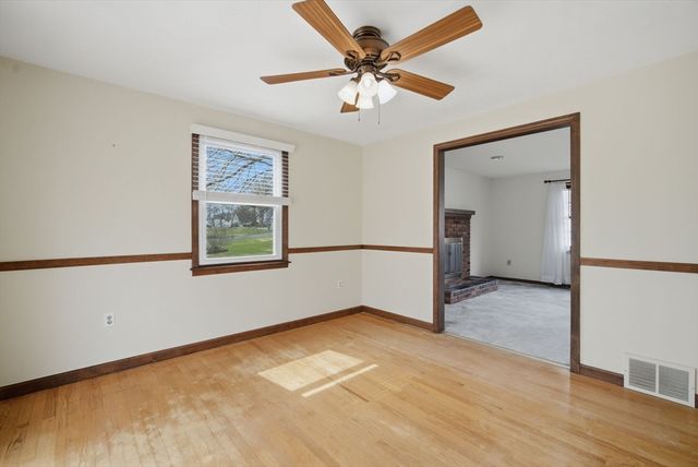 79 Porter Rd, East Longmeadow, MA 01028