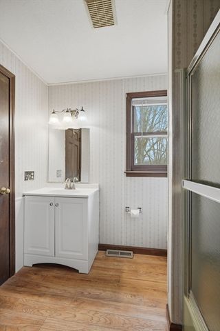 79 Porter Rd, East Longmeadow, MA 01028