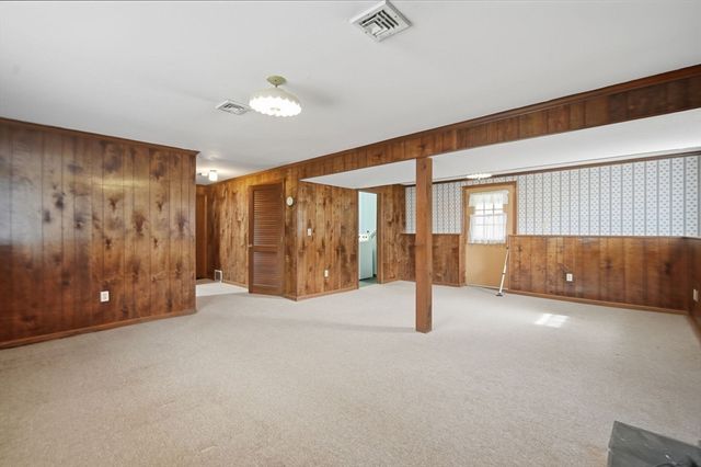 79 Porter Rd, East Longmeadow, MA 01028