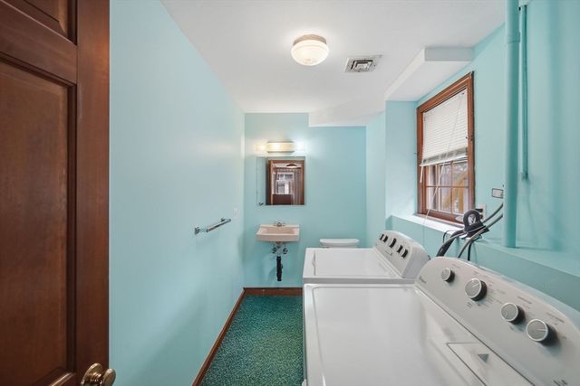 79 Porter Rd, East Longmeadow, MA 01028