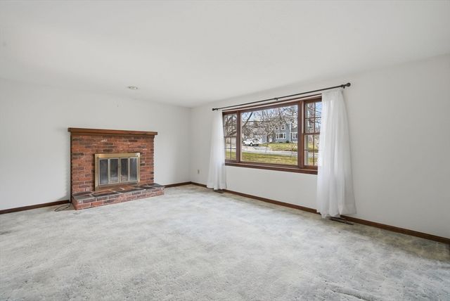 79 Porter Rd, East Longmeadow, MA 01028