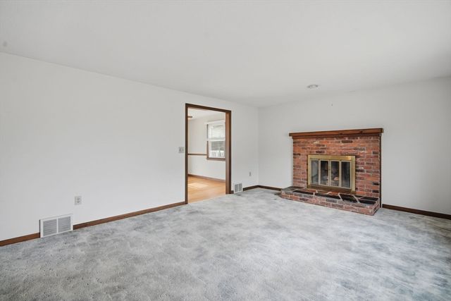 79 Porter Rd, East Longmeadow, MA 01028