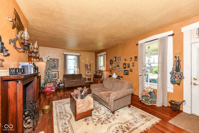 303 Walnut Street, Greenfield, IN 46140