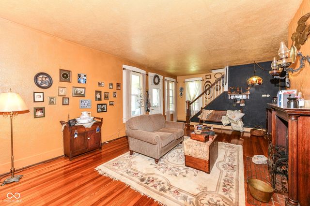 303 Walnut Street, Greenfield, IN 46140