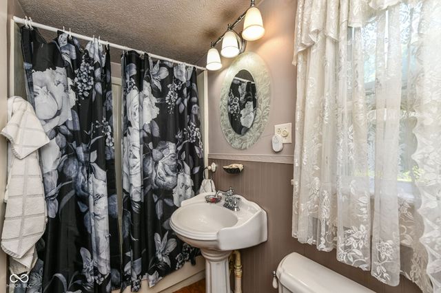 303 Walnut Street, Greenfield, IN 46140