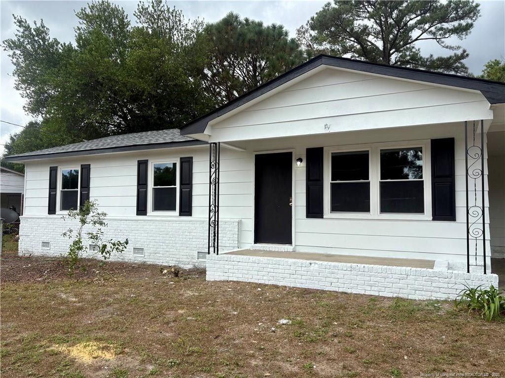 2658 Pine Springs Drive, Fayetteville, NC 28306