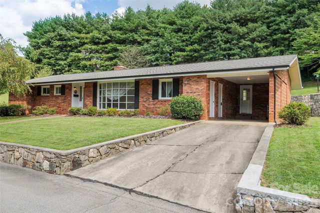 62 W Haywood Drive, Canton, NC 28716