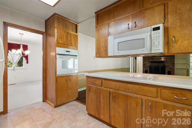 62 W Haywood Drive, Canton, NC 28716