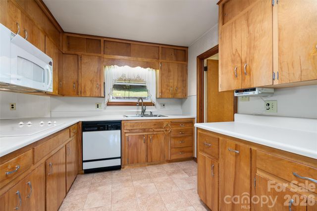 62 W Haywood Drive, Canton, NC 28716