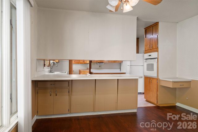 62 W Haywood Drive, Canton, NC 28716