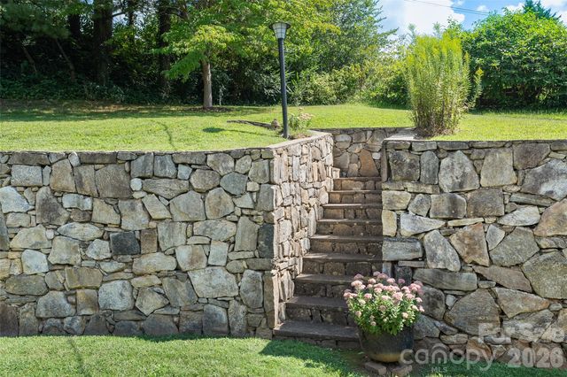 62 W Haywood Drive, Canton, NC 28716