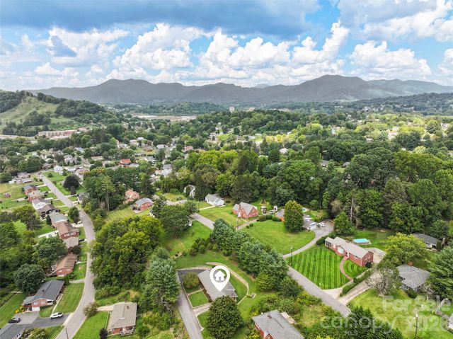 62 W Haywood Drive, Canton, NC 28716