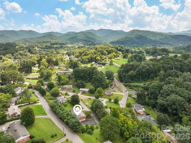 62 W Haywood Drive, Canton, NC 28716