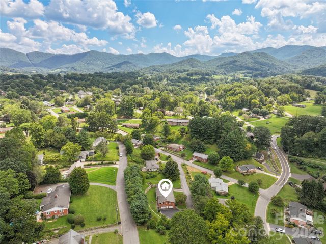 62 W Haywood Drive, Canton, NC 28716