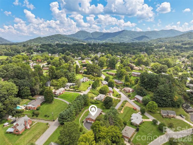 62 W Haywood Drive, Canton, NC 28716