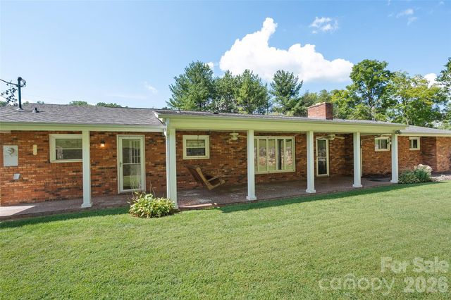 62 W Haywood Drive, Canton, NC 28716
