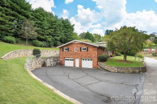 62 W Haywood Drive, Canton, NC 28716