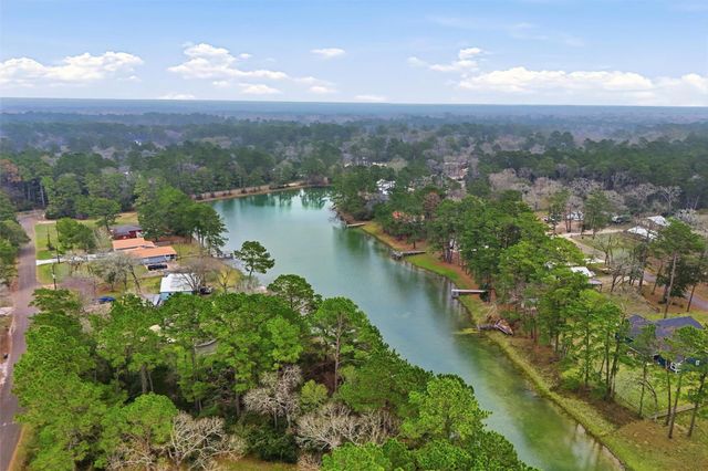 11120 Magnolia Drive, Plantersville, TX 77363